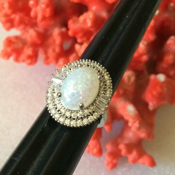 Vintage 925 white Israel opal ring - Picture 6 of 6
